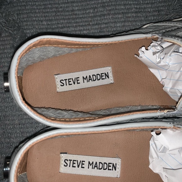 Steve Madden Slip ons - Picture 6 of 10